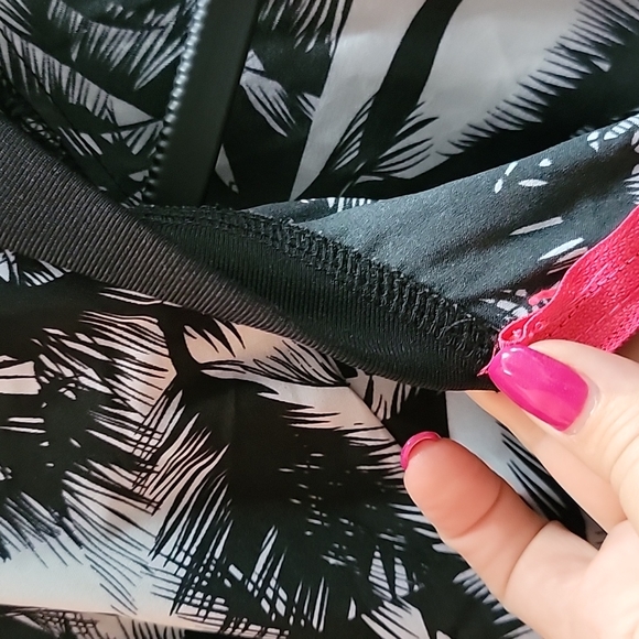 Fabletics Black White  Palm Print Jacket Sz Large - Picture 10 of 10